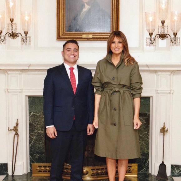 Meet your Posher, David - Picture 1 of 1